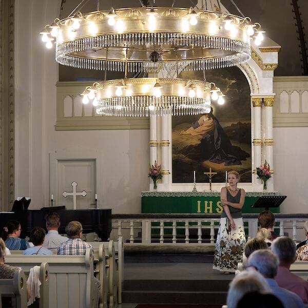 Sopraano Helena Juntunen, pianisti Hans-Otto Ehrström