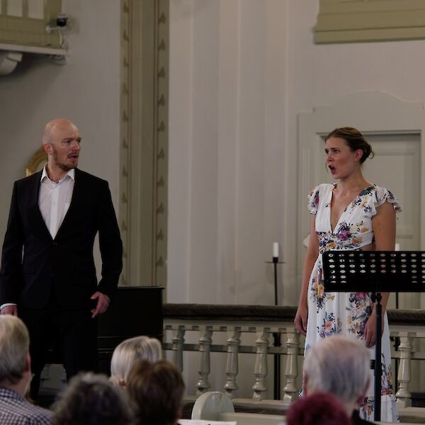 Baritoni Jussi Vänttinen, mezzosopraano Pihla Terttunen